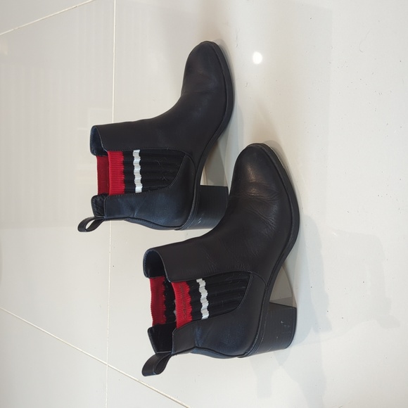 Calvin Klein Chelsea Boots sz 6 - Picture 2 of 12